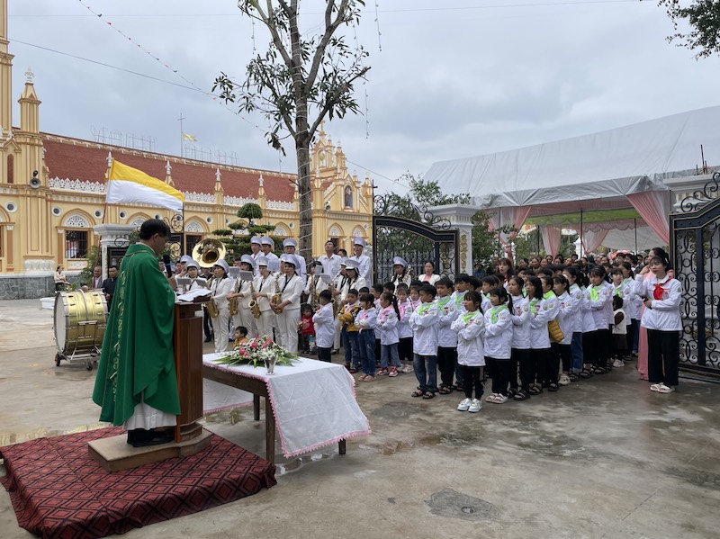 Giáo xứ Trùng Phương khánh thành nhà mục vụ